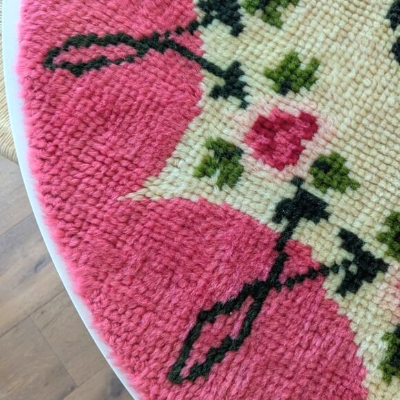 Floral Wool Latch Hook Rug - Picture 4 of 6